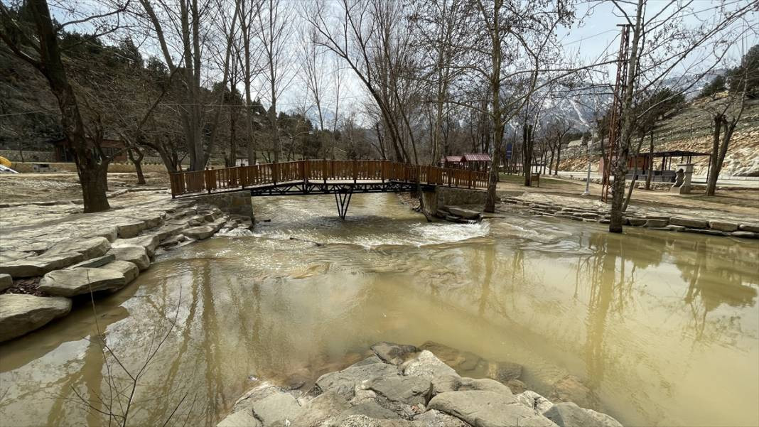Yeşilgöz Gölü eski günlerine döndü: Depremlerde rengi değişmişti - Resim: 7
